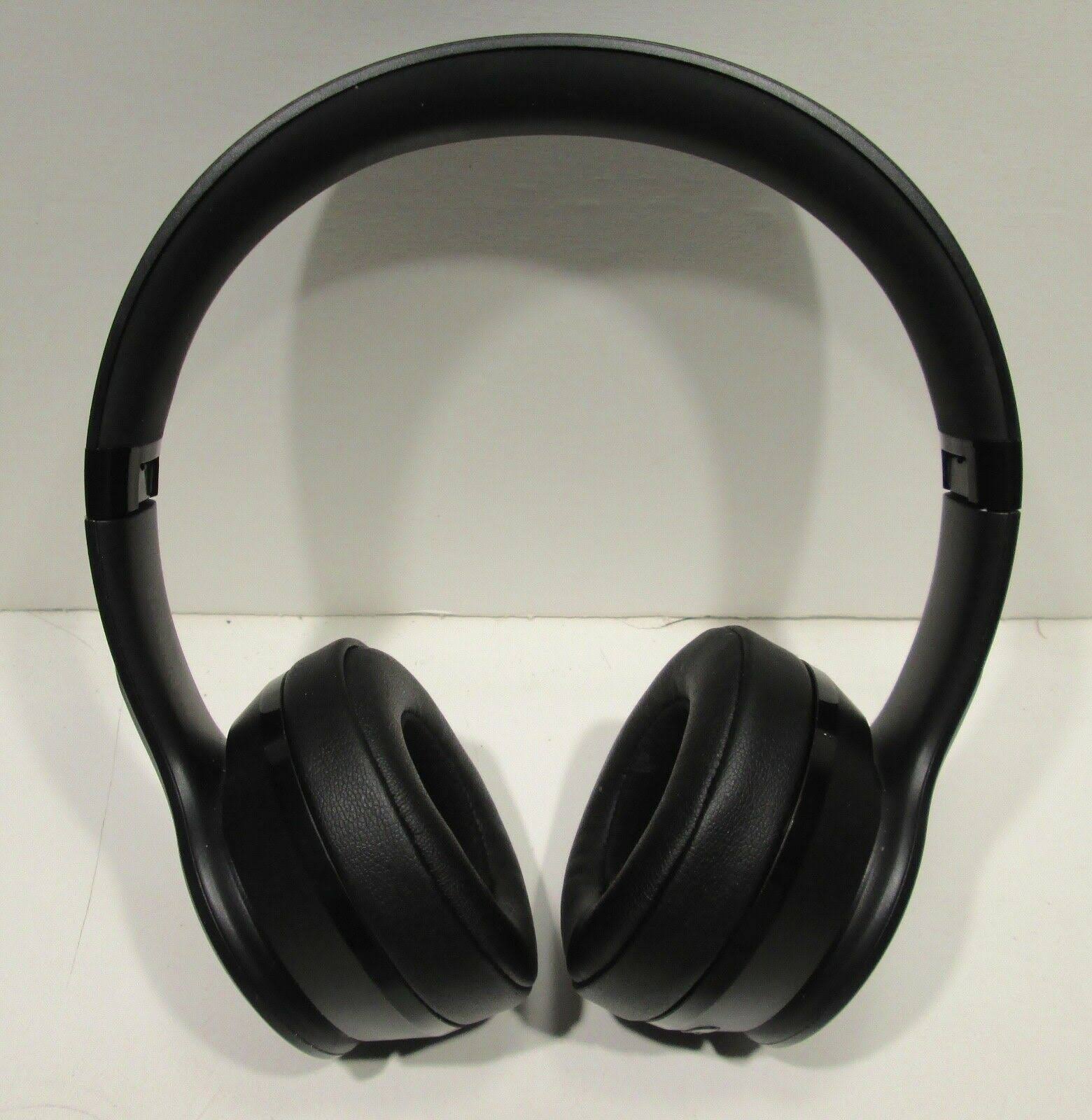 Blackweb On-Ear Wireless Headphones (BWA18AA004)