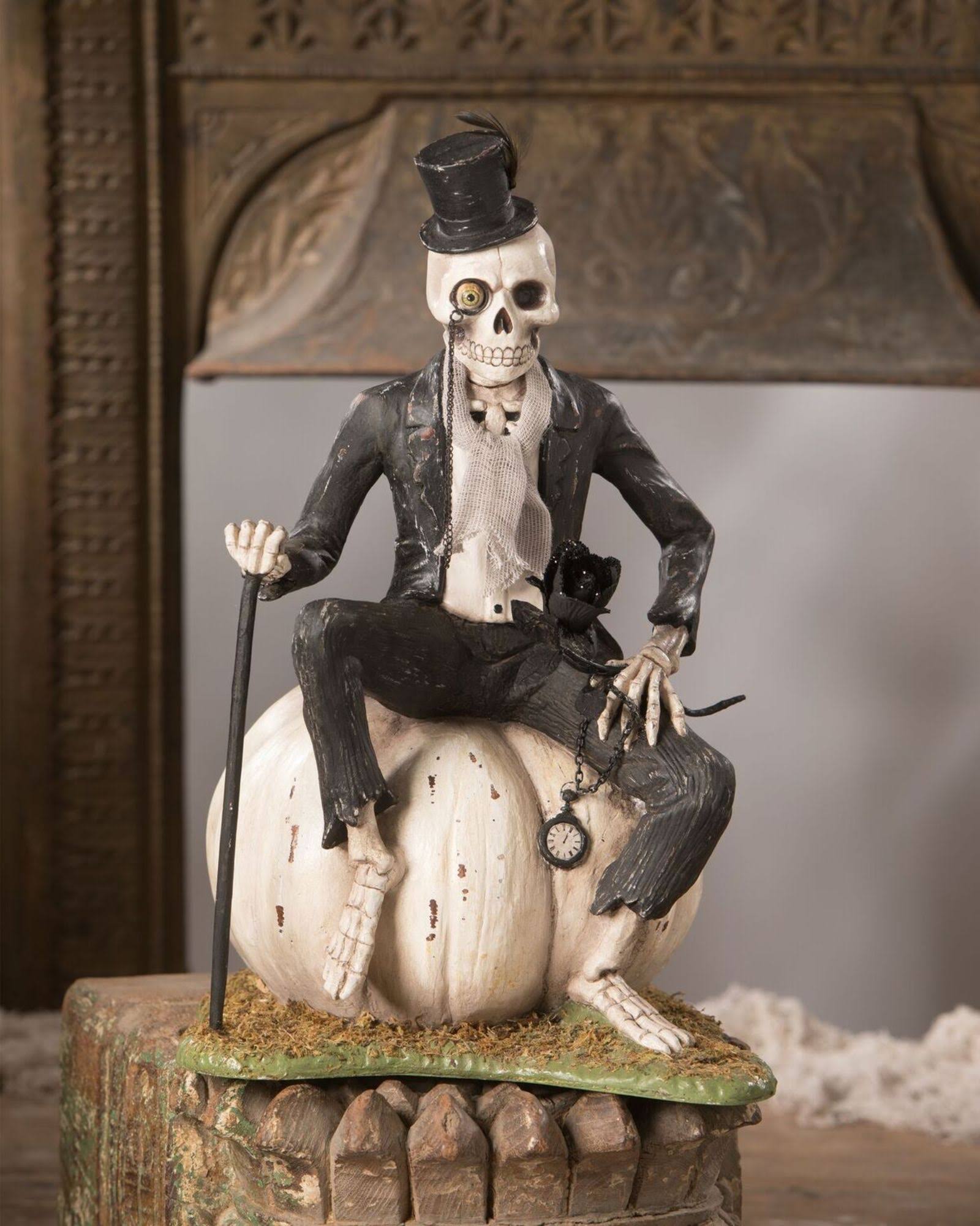 Bethany Lowe Mr. Skeleton on Pumpkin, Black/White