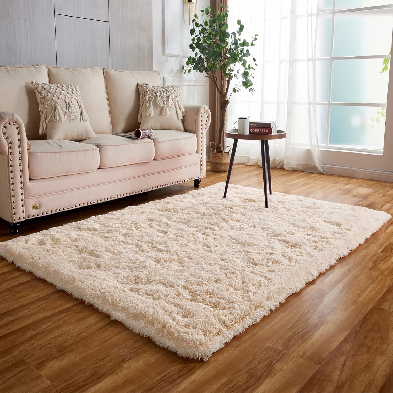 Achiiso Small Fluffy Rugs Washable Long Plush Rugs, Bedroom Shaggy Floor Carpets Mats Home Decoration (Light Green,1.97x3.93ft)