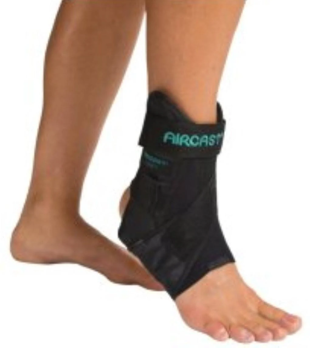 Aircast AirSport Ankle Support Brace, Right, Small