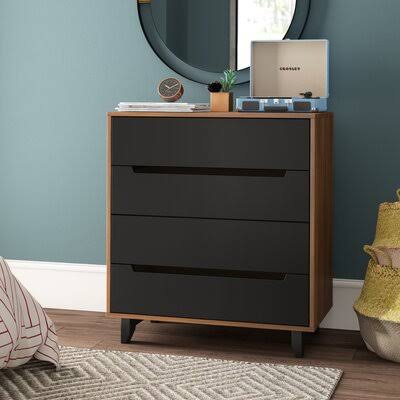 Masten 4 Drawer Bachelor&s Chest Mercury Row