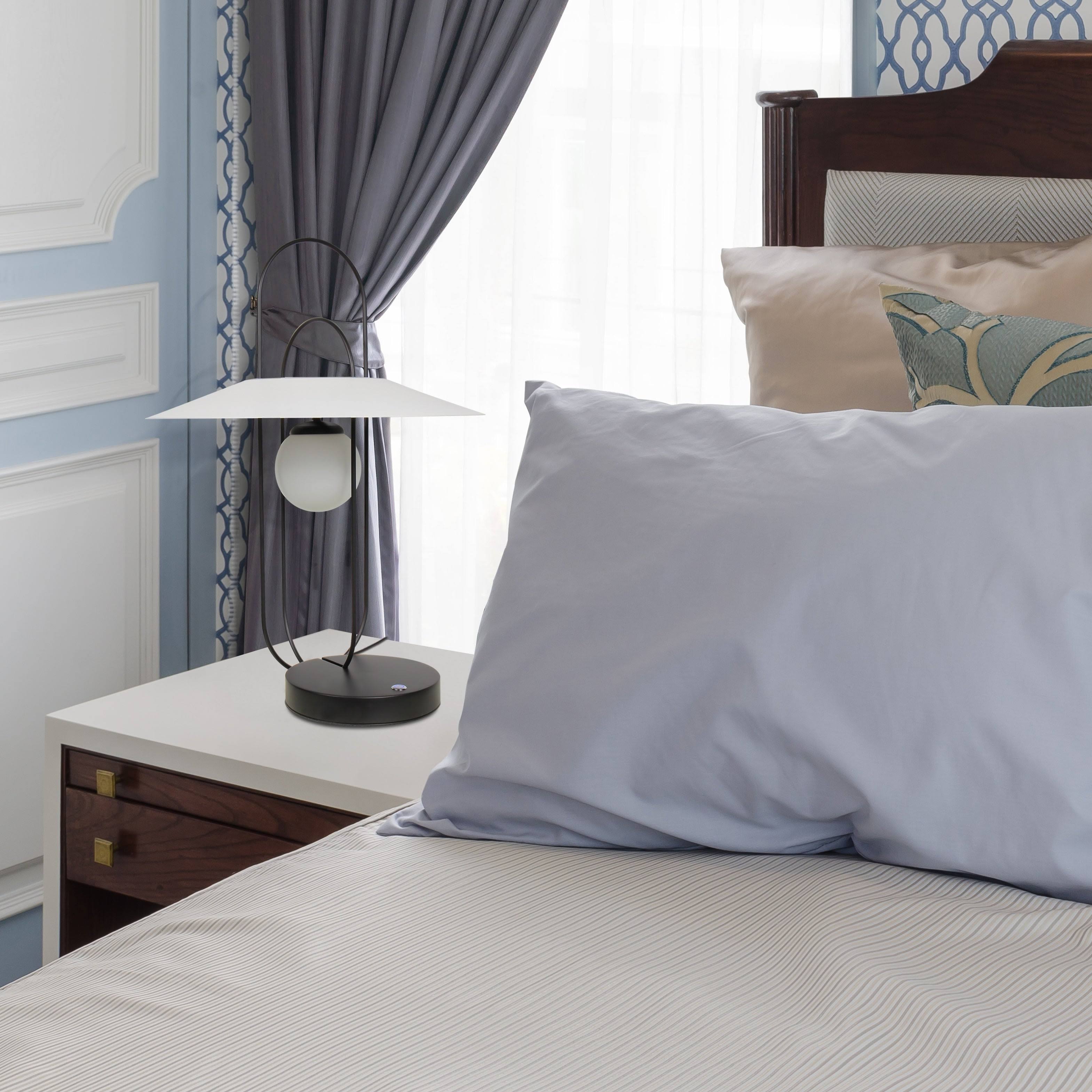 VONN LIGHTING-VAT6271BL-Lyra - 24 inch 4W LED Table Lamp Black