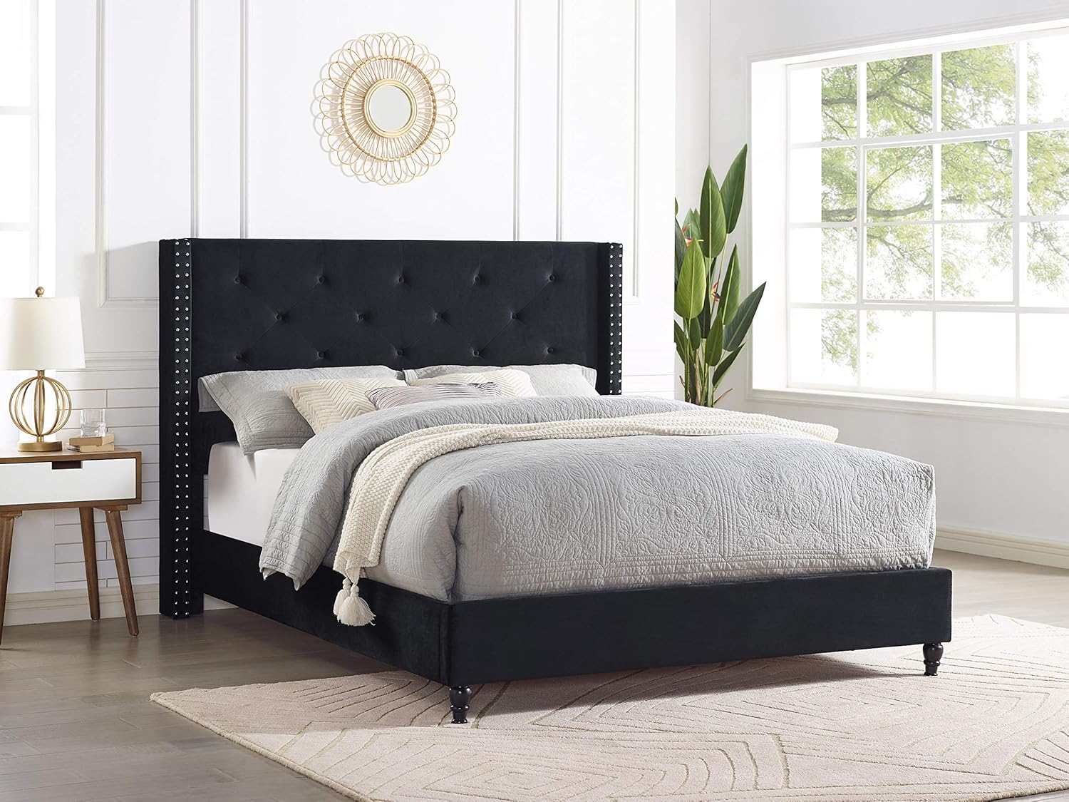 Best Master Furniture Vera Tufted Velour Platform Bed, Queen, Velvet Black