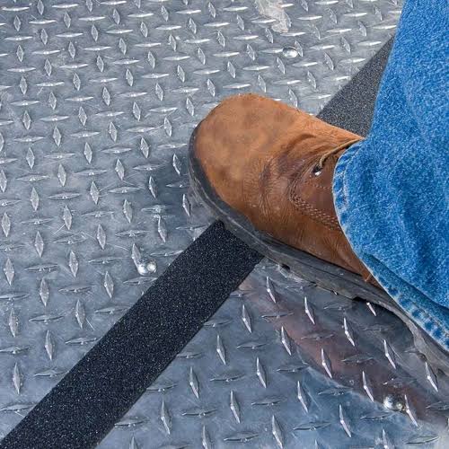 Brady 110018, 6x22 x 60& Black Heavy Duty Anti-Skid Tape