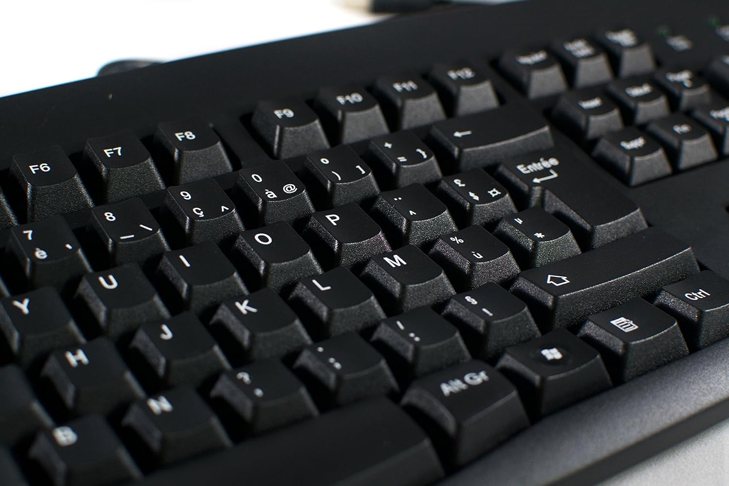 French European AZERTY Wired USB Black Computer Keyboard (Black with White Letters) Pack of 2