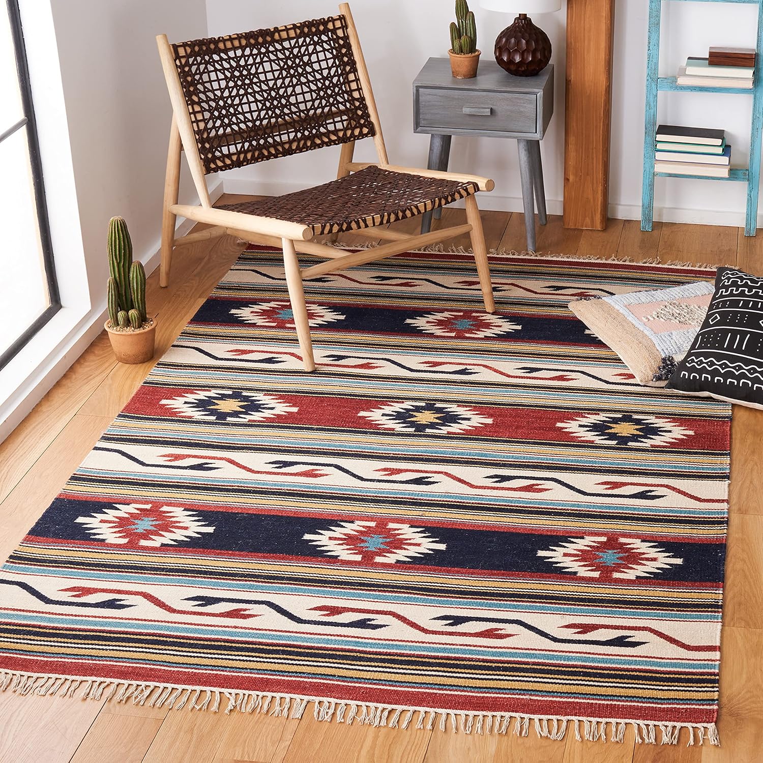 SAFAVIEH Kilim Collection KLM711A Handmade Flatweave Premium Wool Entryway Living Room Foyer Bedroom Accent Area Rug 4' x 6' Ivory/Rust