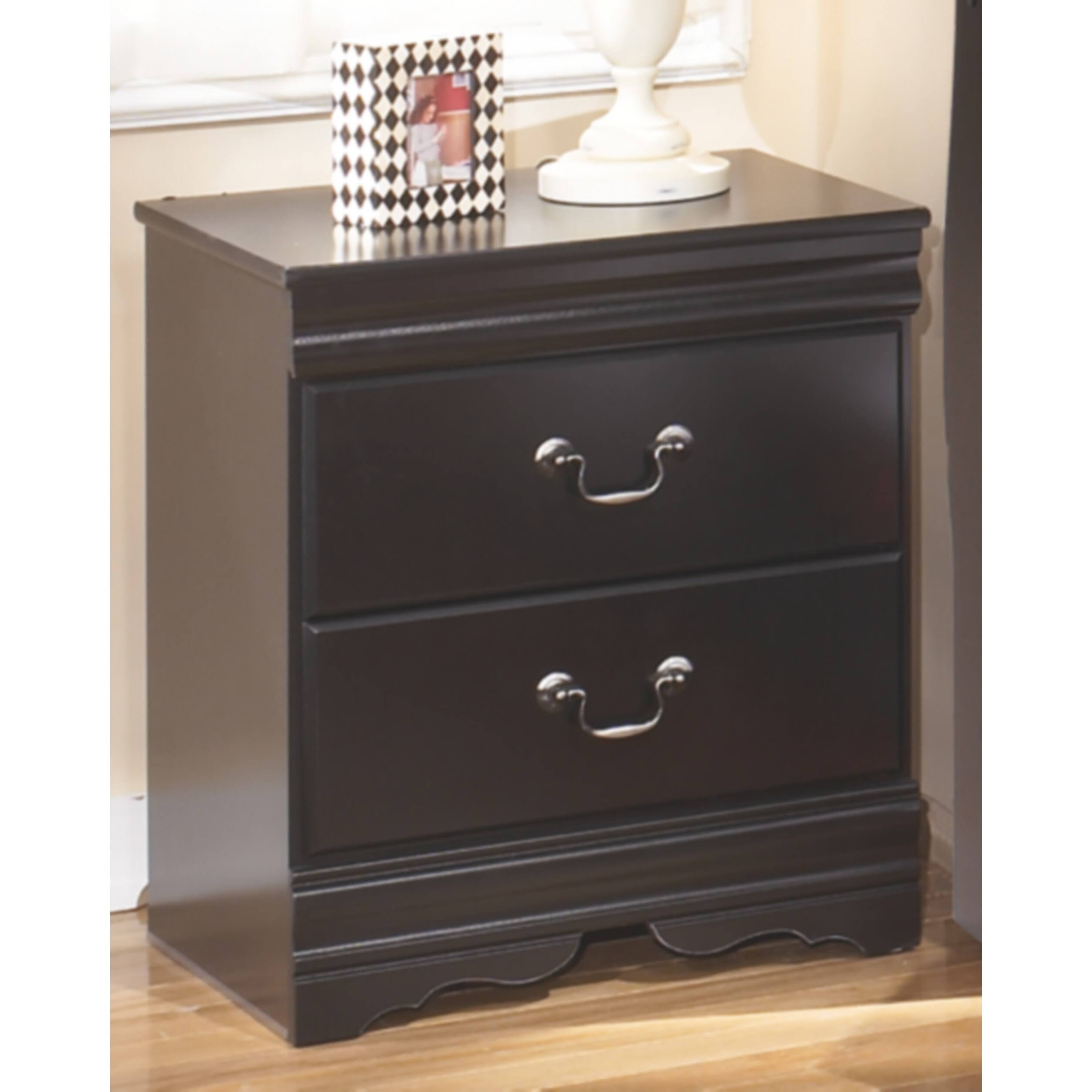 Ashley Huey Vineyard Nightstand Black