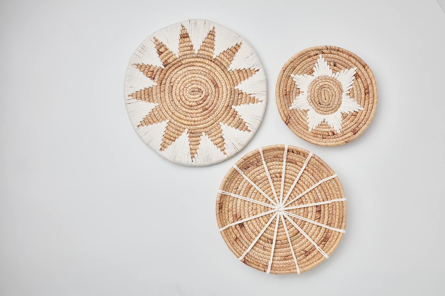 Wall basket decor, Handmade Boho wall hanging woven wall decor set - 3 Round unique modern decorative baskets - Bohemian large wall decor plates - Natural Hanging Wall Baskets Pack of 2