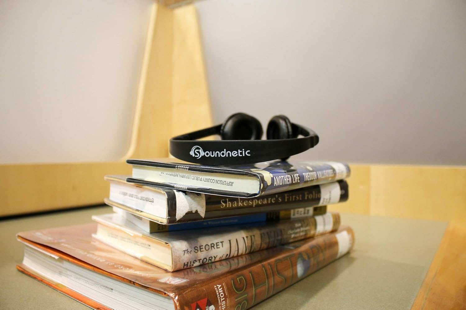 Soundnetic SN-CCV 25 Pack Budget Classroom Headphones, Stereo, with Leatherette Earpads & Volume Control