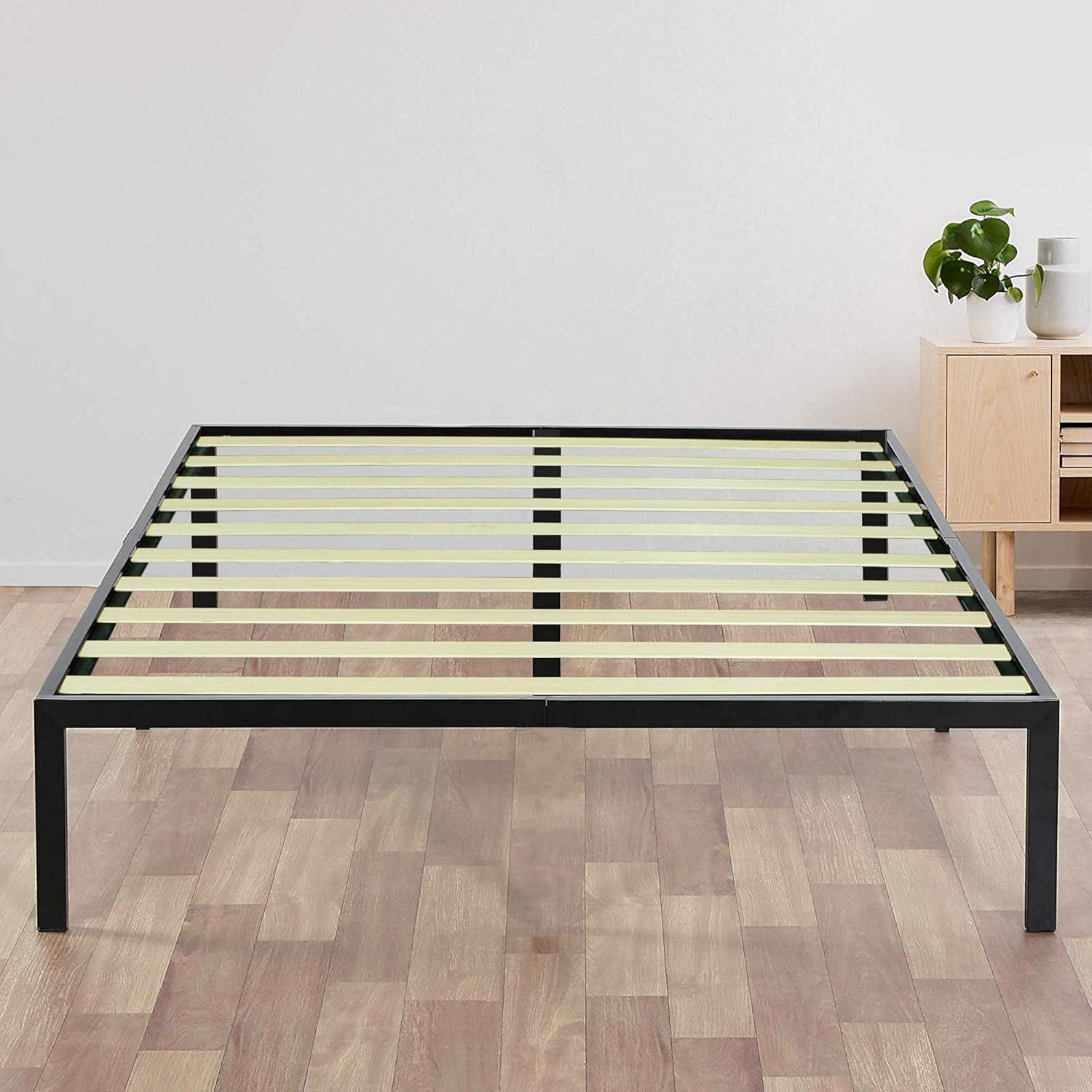 Treaton, 14 Inch Metal Platform Bed Frames with Wood Slat Support/No Box Spring Needed, Queen, Black