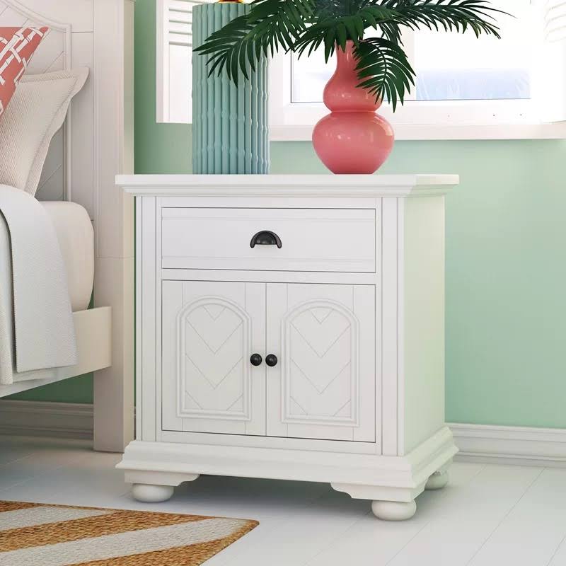 Beachcrest Home Tarquin 1 Drawer Nightstand Color: White