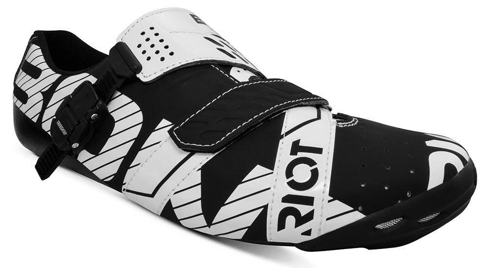 Riot Black/White 38 / 5 / Asian Fit