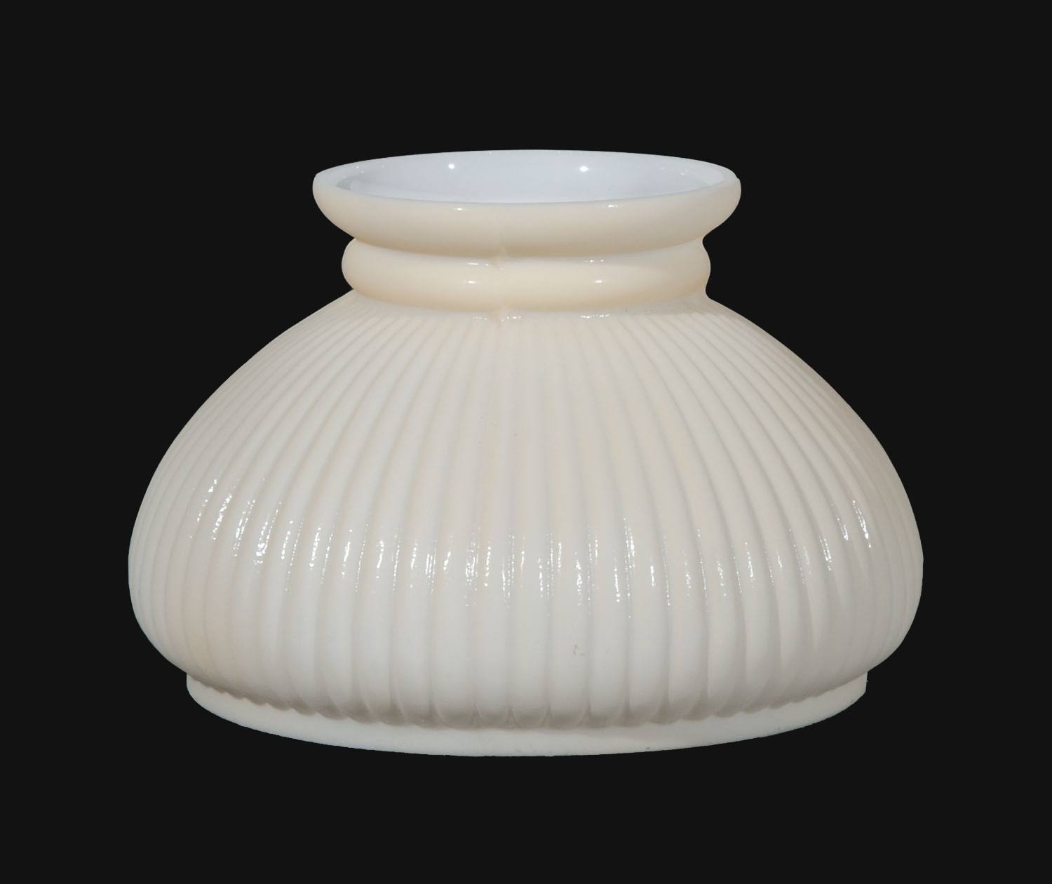 Bu0026p Lamp 7x22 Shade, Rib, Cream Background
