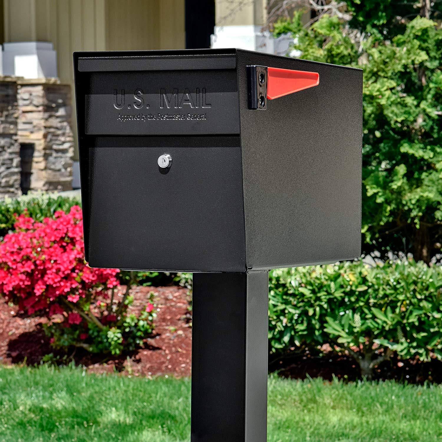 Epoch 7106 MailBoss Curbside Locking Mailbox, Black