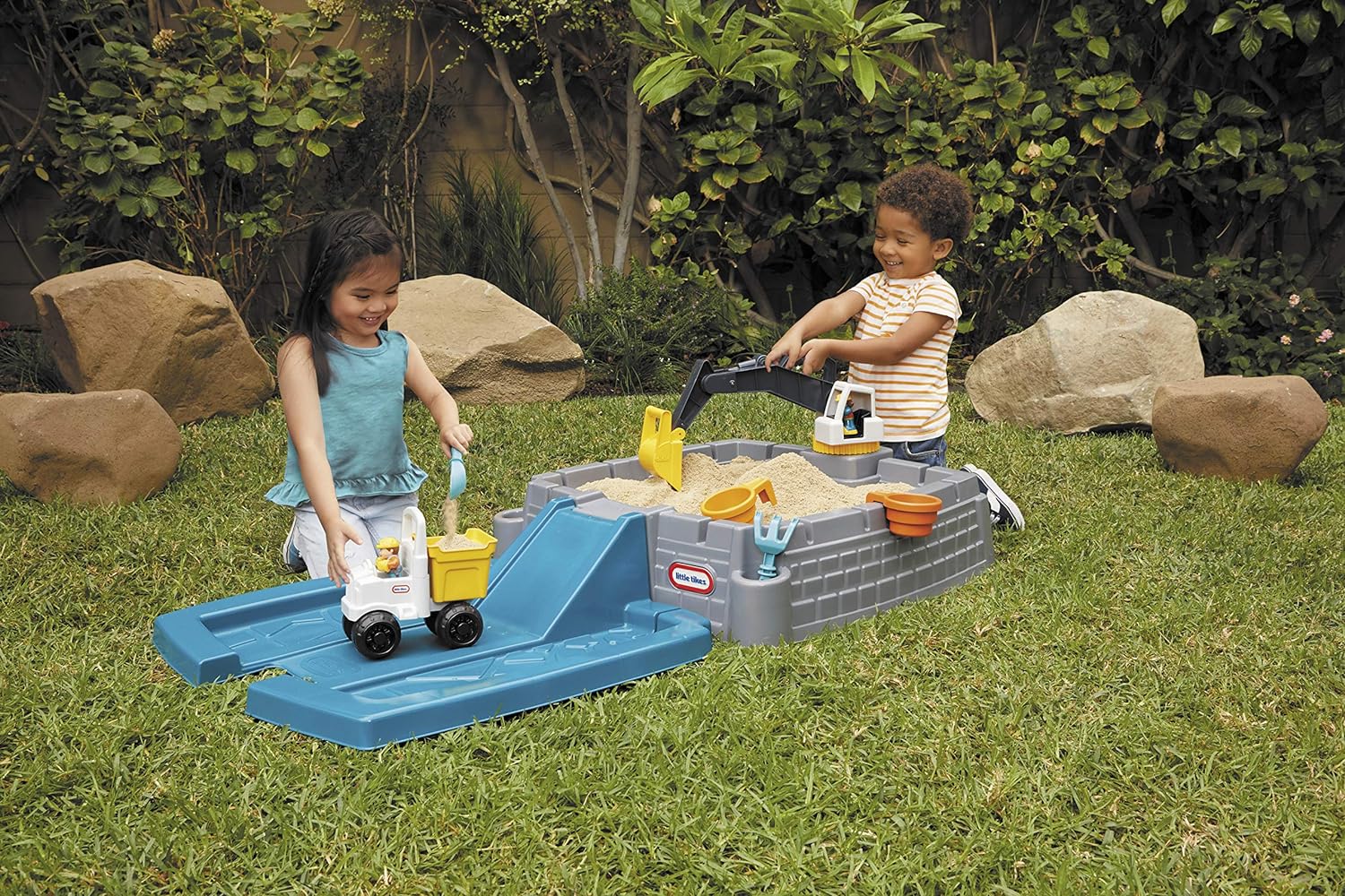 Little Tikes Dirt Diggers Excavator Sandbox for Kids, Including lid and Play Sand Accessories