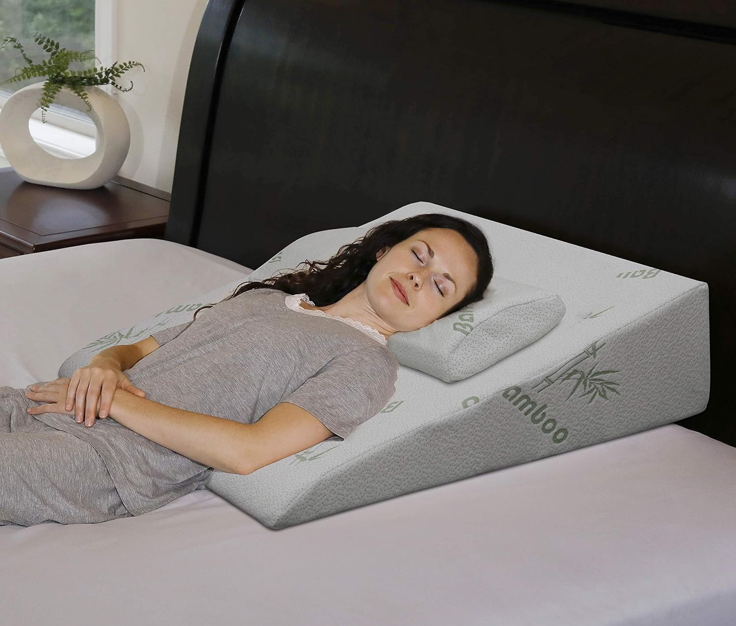 InteVision Extra Large Foam Bed Wedge Pillow (33