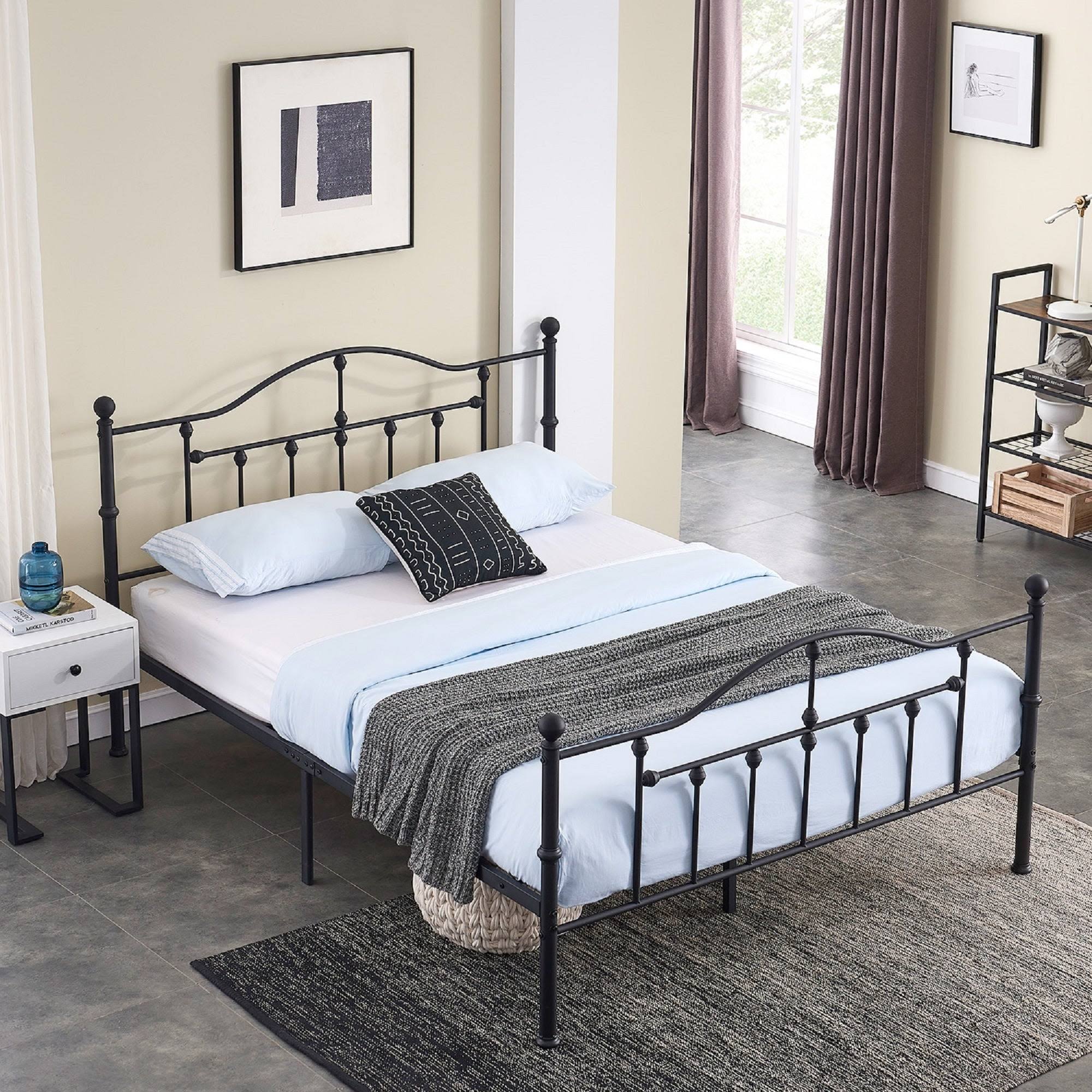 VECELO Black Metal Victorian Platform Bed - Full