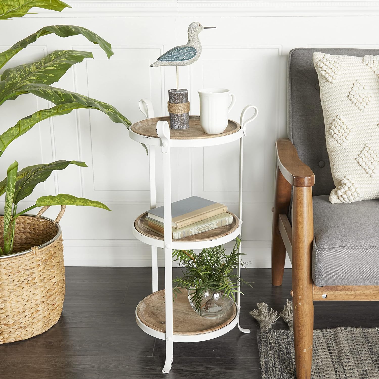 Deco 79 Farmhouse Metal, End Living Room, Accent, Side Table for Small Spaces, 14