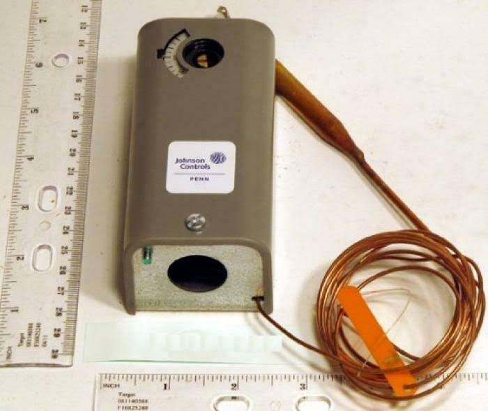Johnson Controls A19ABA-40C Line V Mechanical Thermostat, 120 to 277 VAC
