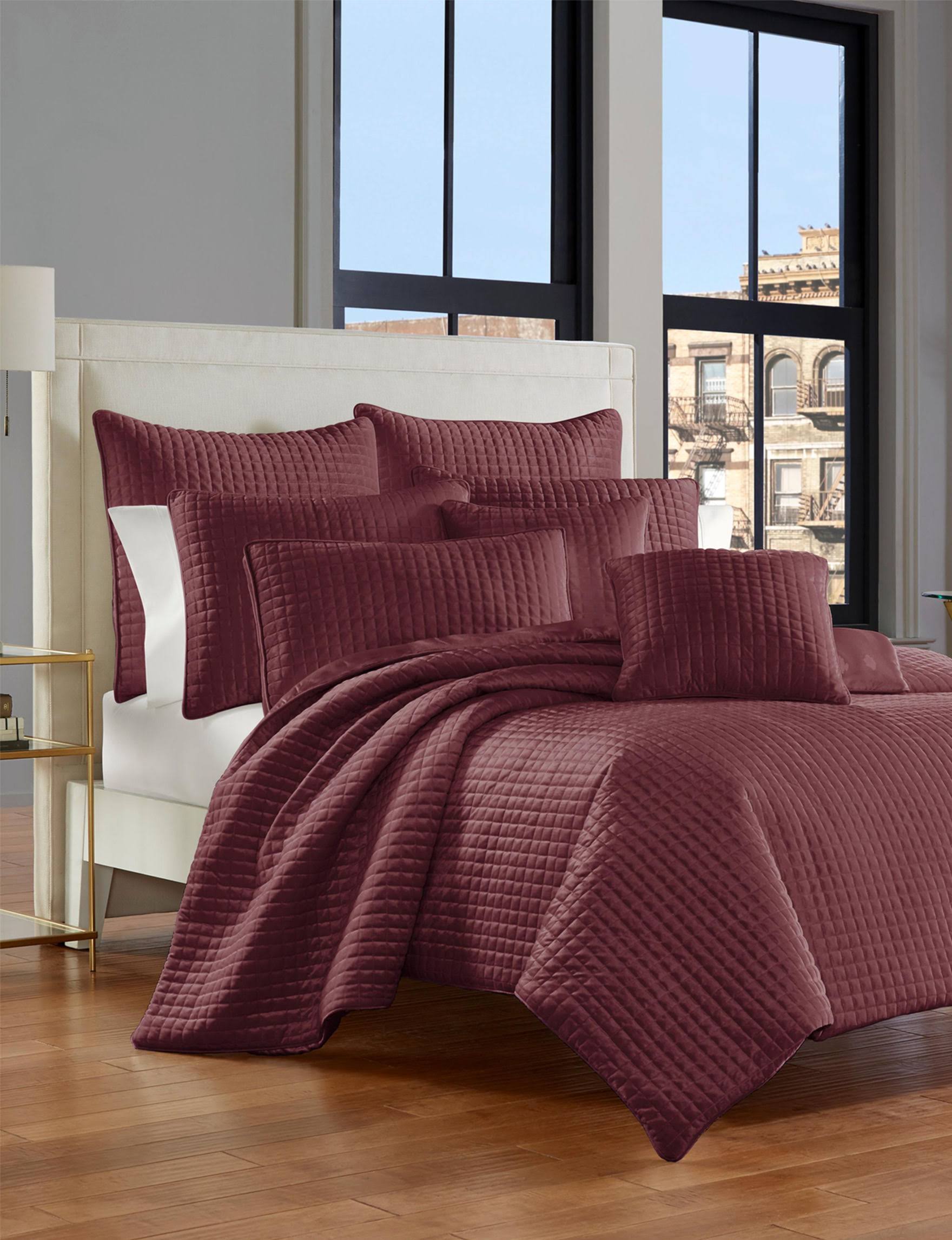 J Queen New York Glacier Coverlet - Amethyst - Full/Queen