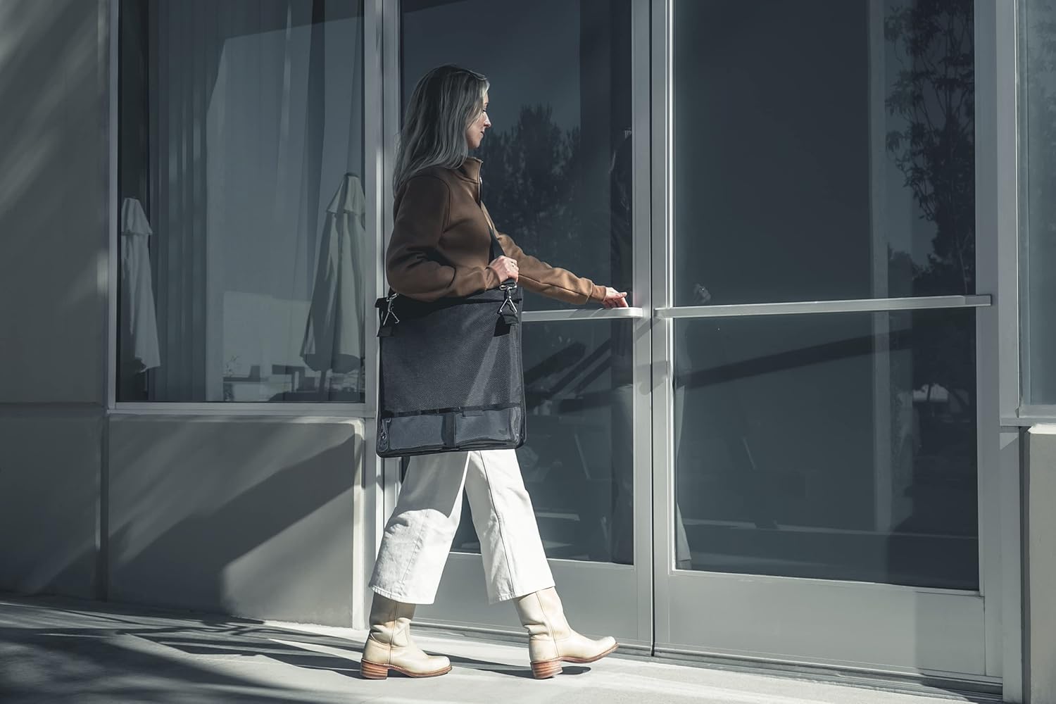 Xtreme Sight Line ~ Xecutive Faraday Bag for Laptops and Other Large Electronics ~ Data Security for Executive Travel ~ Shoulder Strap Included ~ Tracking/Hacking Defense