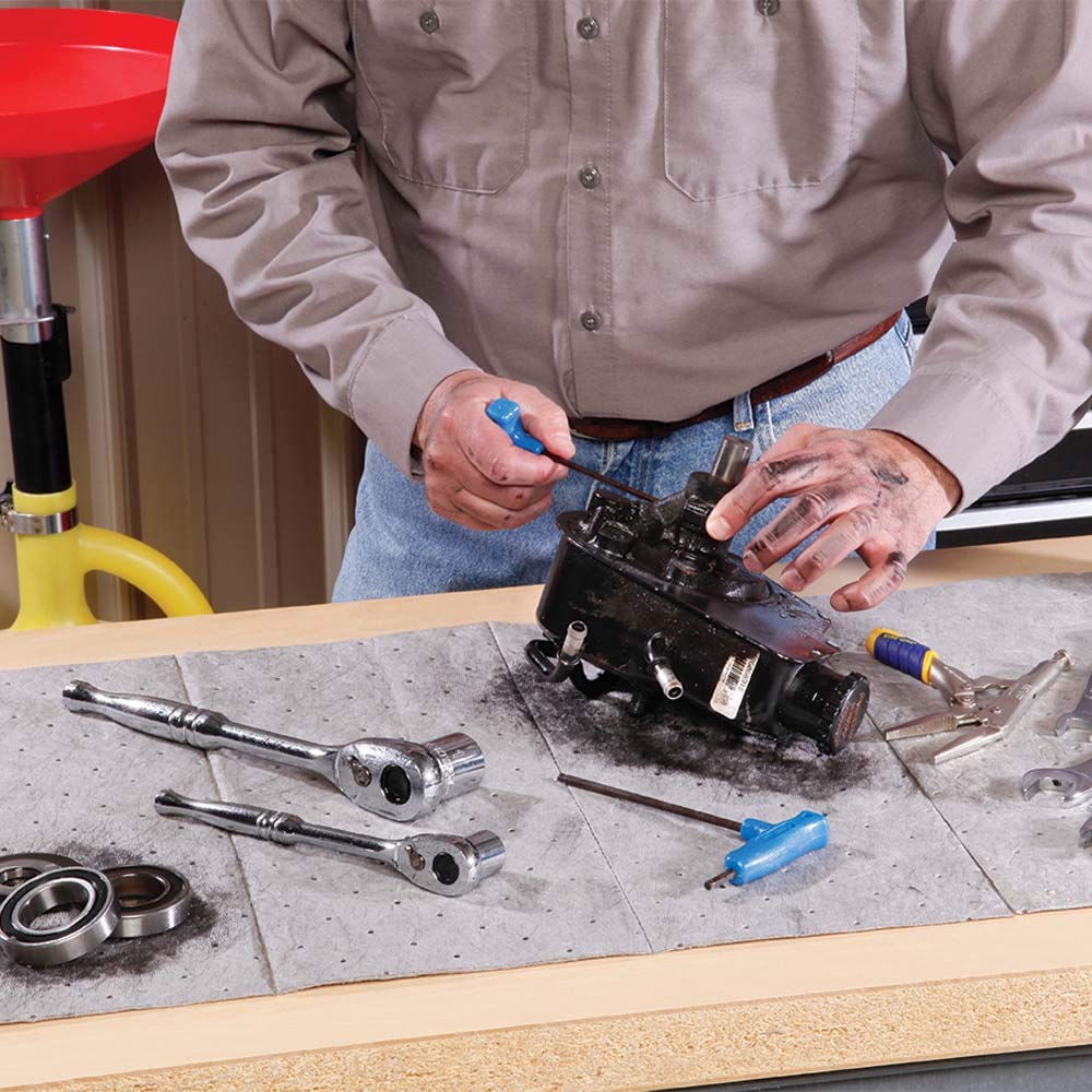 SpillTech Universal Contractor Grade Absorbent Mat Pad, Heavyweight, Polypropylene, 18&rdquo; x 15&rdquo; (L x W), Gray, Pack of 100 (GP-H)