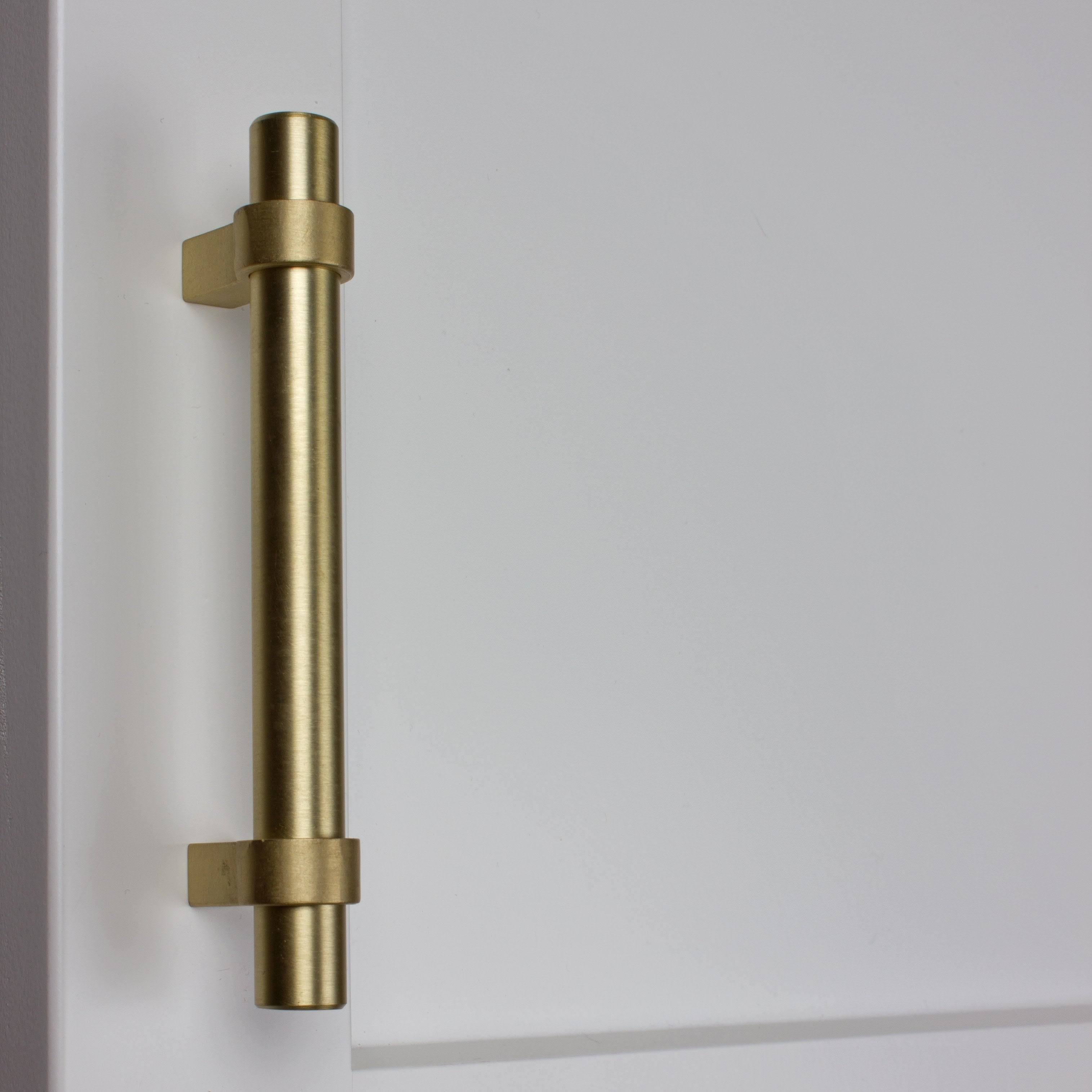 GlideRite 3.75-Inch Solid Oil Satin Gold Euro Bar Pulls (Pack of 25