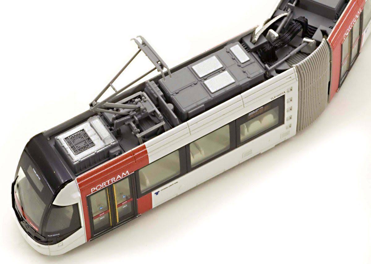 Kato 14-802-3 Toyama CENTRAM Tram 9001 LRT (Light Rail transit) Black (N Scale)