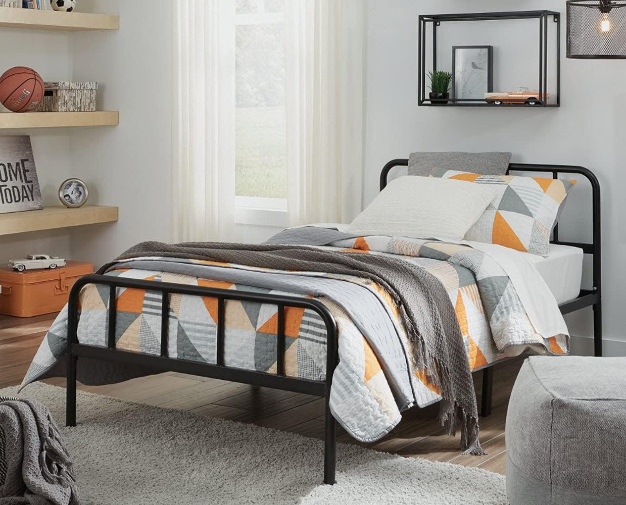 Signature Design by Ashley Trentlore Twin Metal Platform Bed, Youth, Black