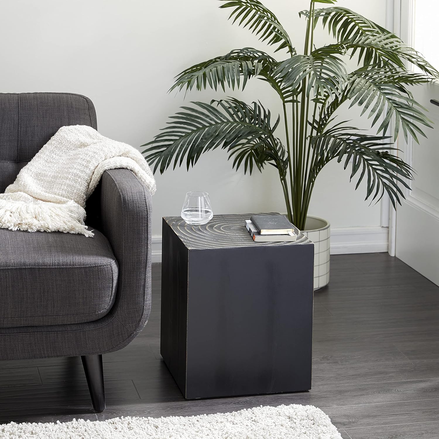 Deco 79 Accent Table, 17