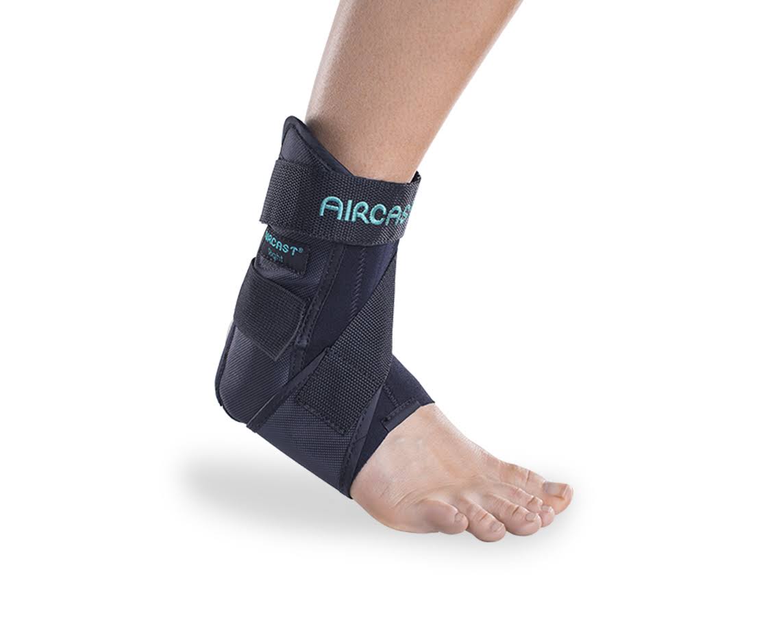 DonJoy Aircast AirSport Ankle Brace-XSmall-Right