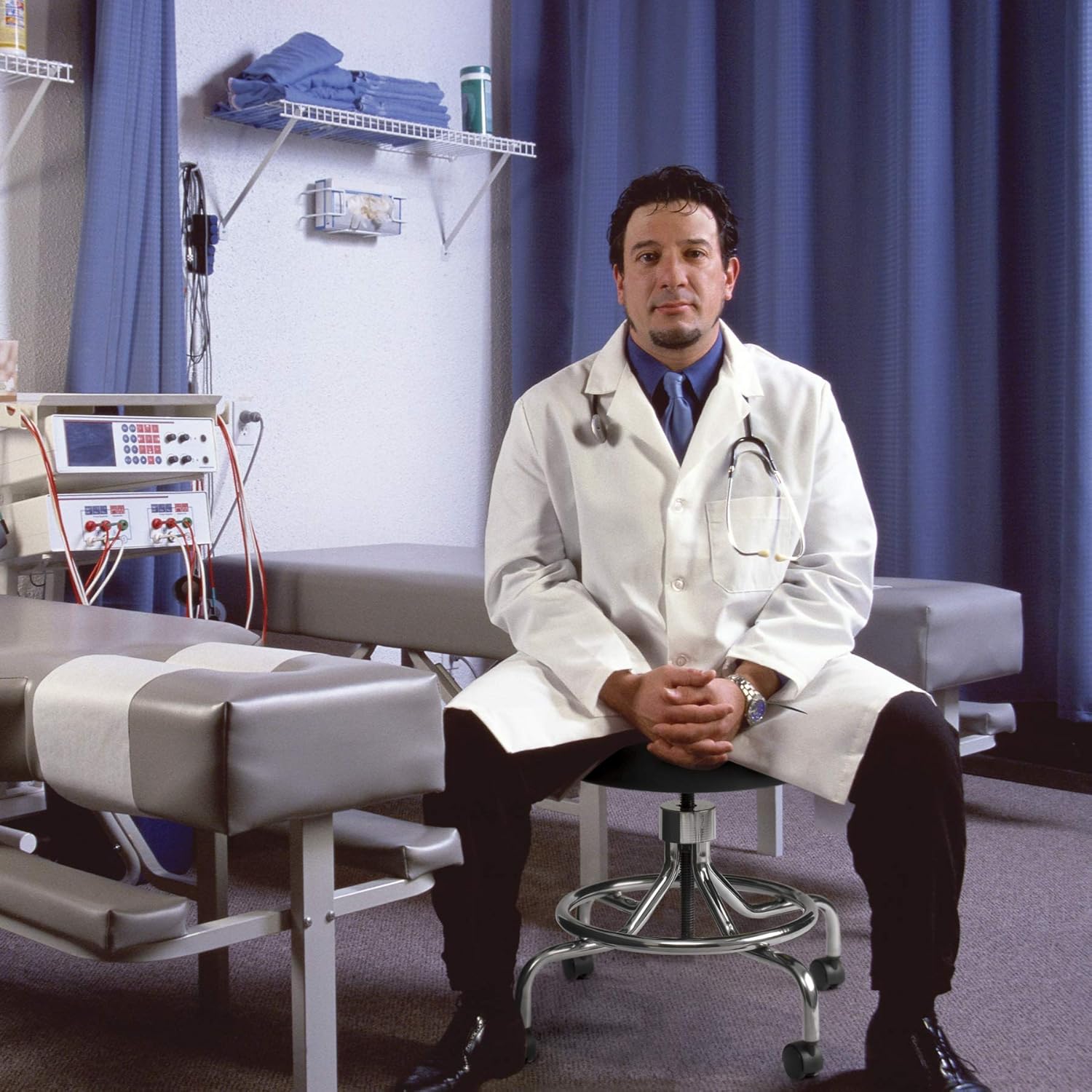 Safco Products 3432BL Lab Stool, Low Base with Screw Lift, Black