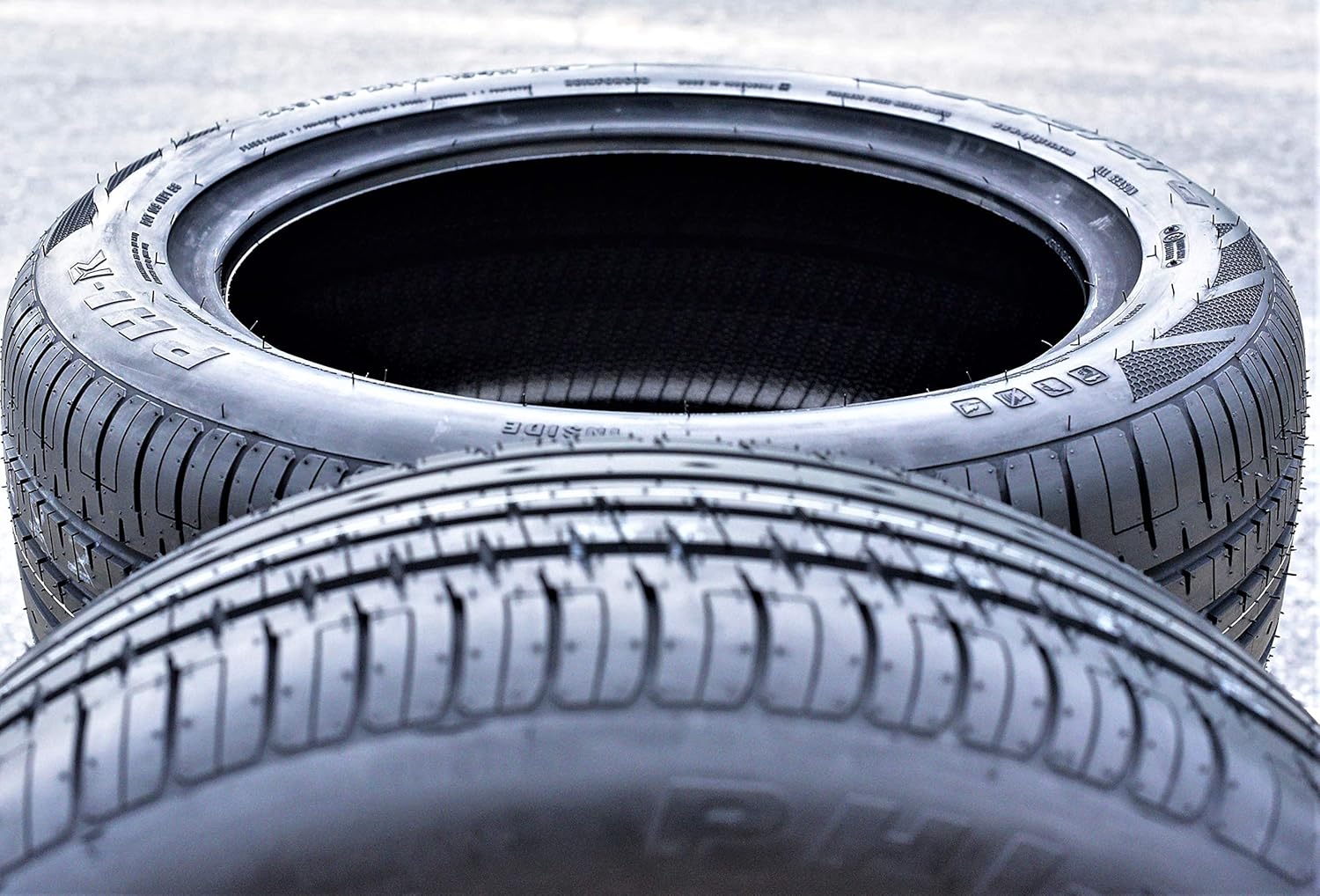 Accelera Phi-R All-Season High Performance Radial Tire-245/40R17 245/40ZR17 45/40-17 95W Load Range XL 4-Ply