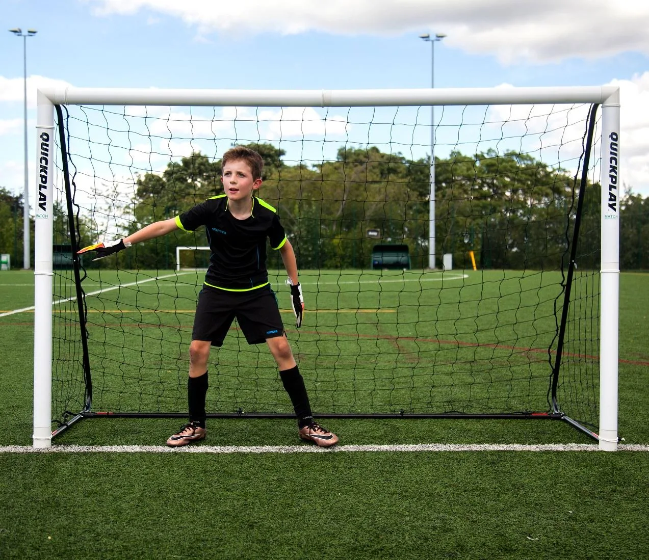 QUICKPLAY Match Fold Soccer Goal 8 x 5&rsquo; Professional Quality Goal, Folds Flat for Shared Spaces