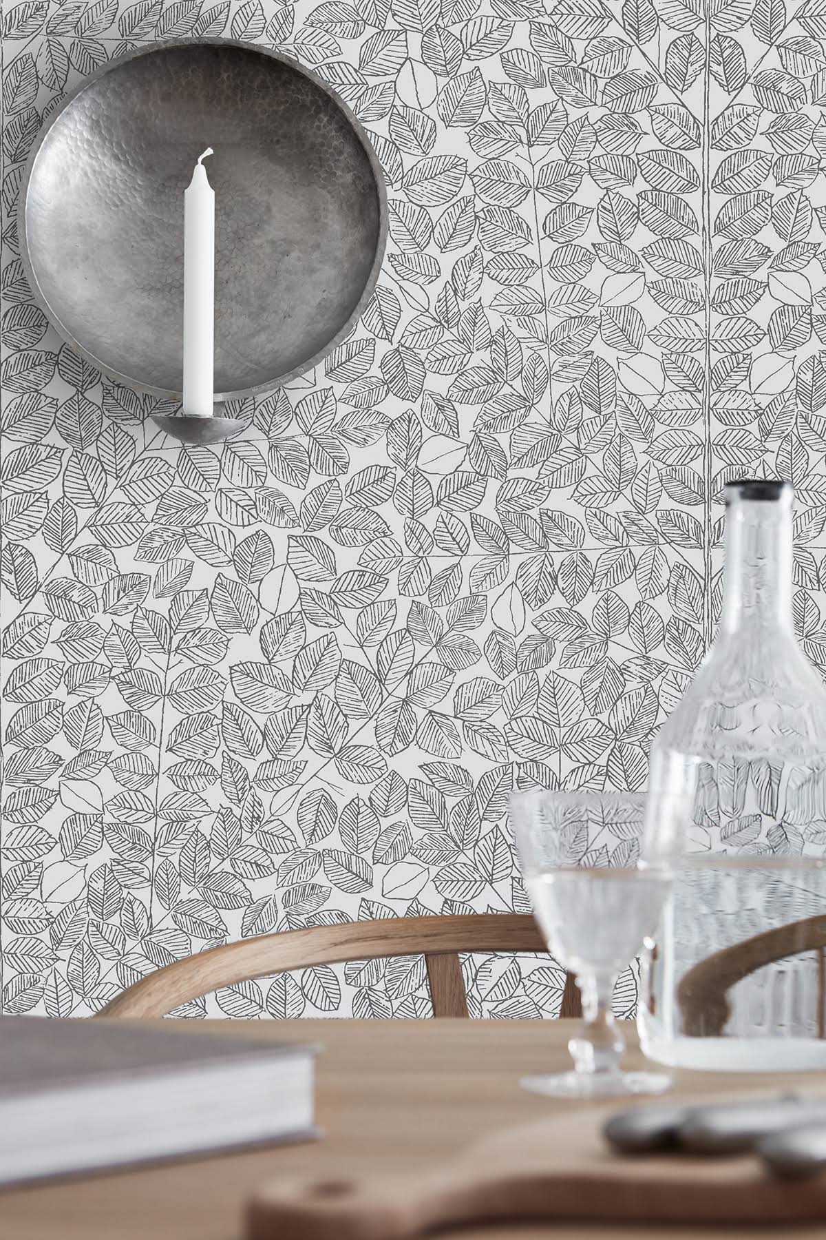 Brewster Home Fashions Scandinavian Designers II Romans Leaf 33& x 21&& Wallpaper Roll, Black