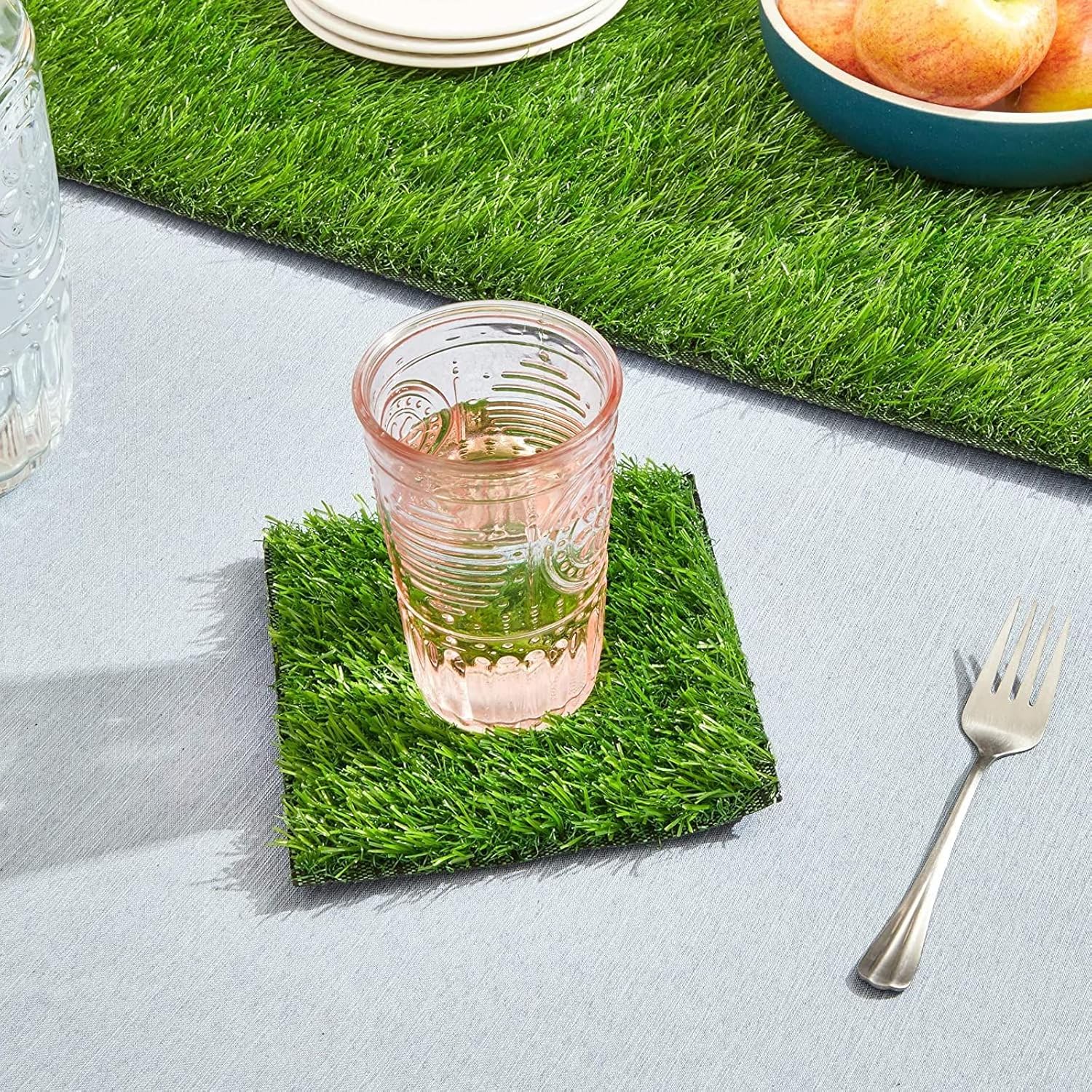 Juvale 12 Pack Small Synthetic Grass Squares for Garden and Decorations (6 x 6 in)