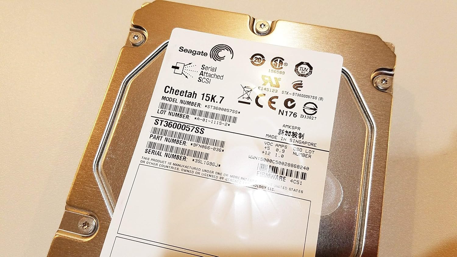 Seagate Technology - Seagate Cheetah 15K.7 St3600057ss 600 Gb 3.5 Internal Hard Drive Pack of 2