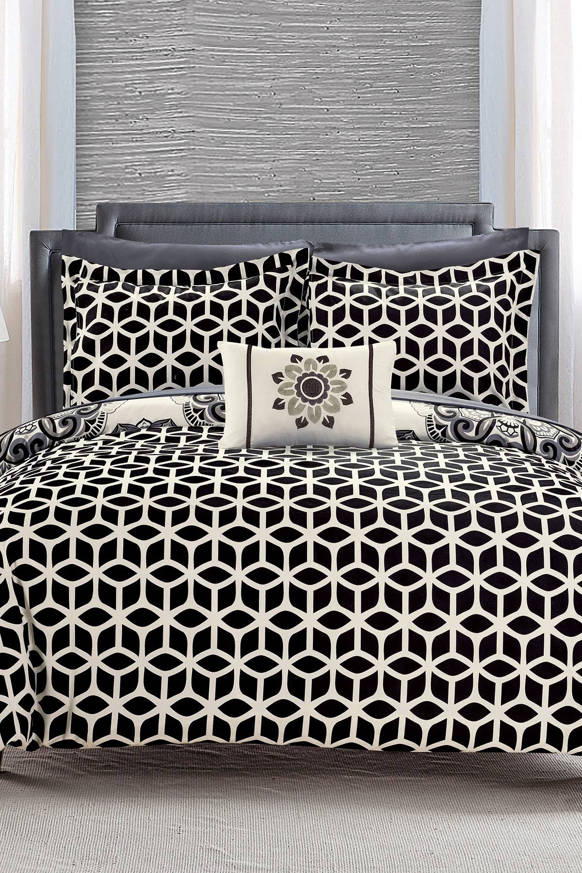 Chic Home Black Barella Medallion Reversible Geometric Full/Queen Bed in A Bag Comforter 8-Piece Set