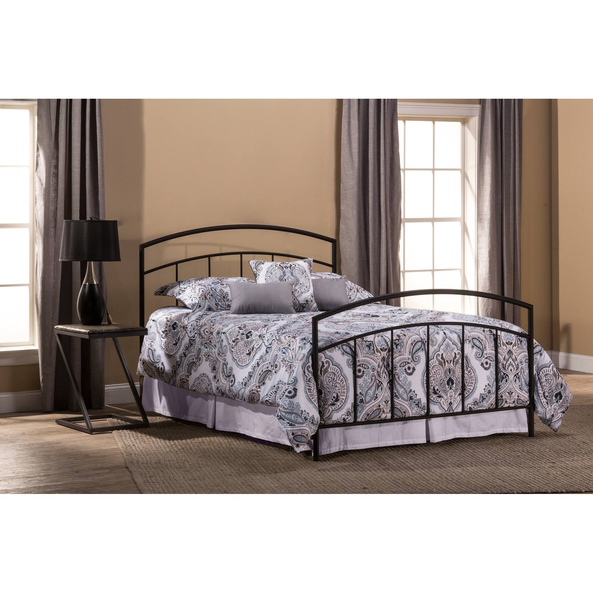 Hillsdale Furniture Julien Bed Set, Black, King