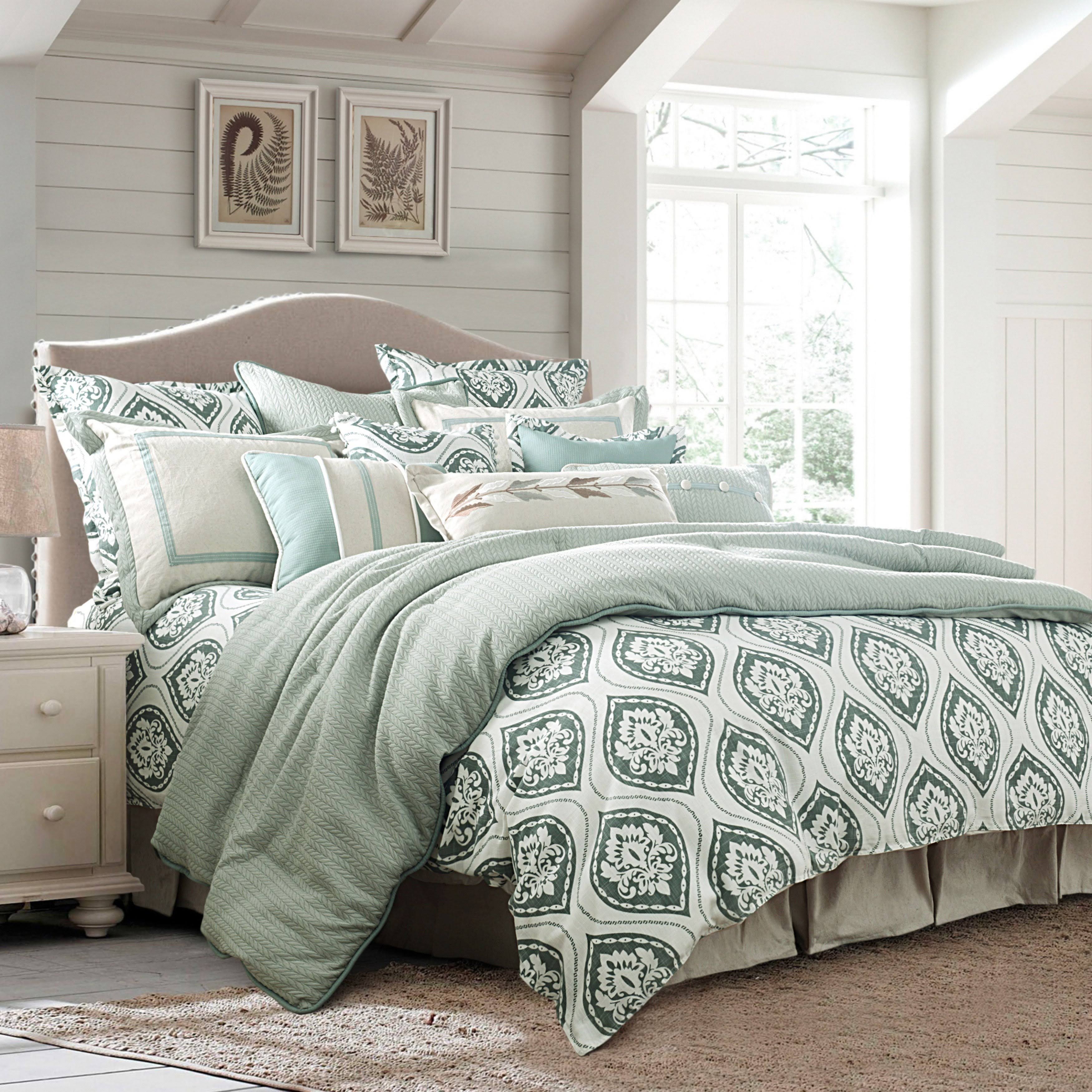 HiEnd Accents Belmont Duvet - Green - King