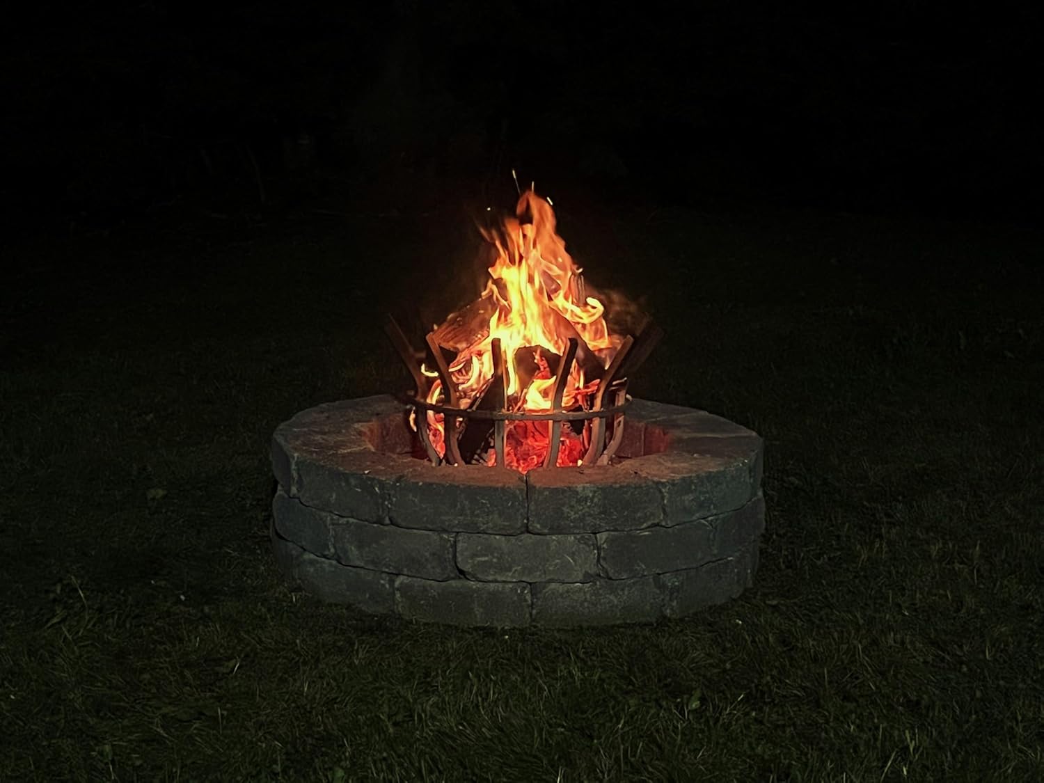 Grate Wall of Fire Short Firepit. Throws serious Heat! Black