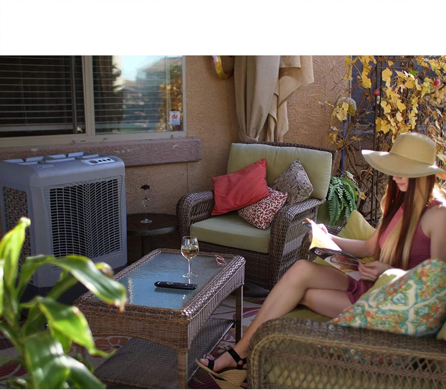 Hessaire MC37M Indoor or Outdoor Portable Oscillating Evaporative Swamp Air Cooler for 950 Square Feet of Space with Water Reservoir