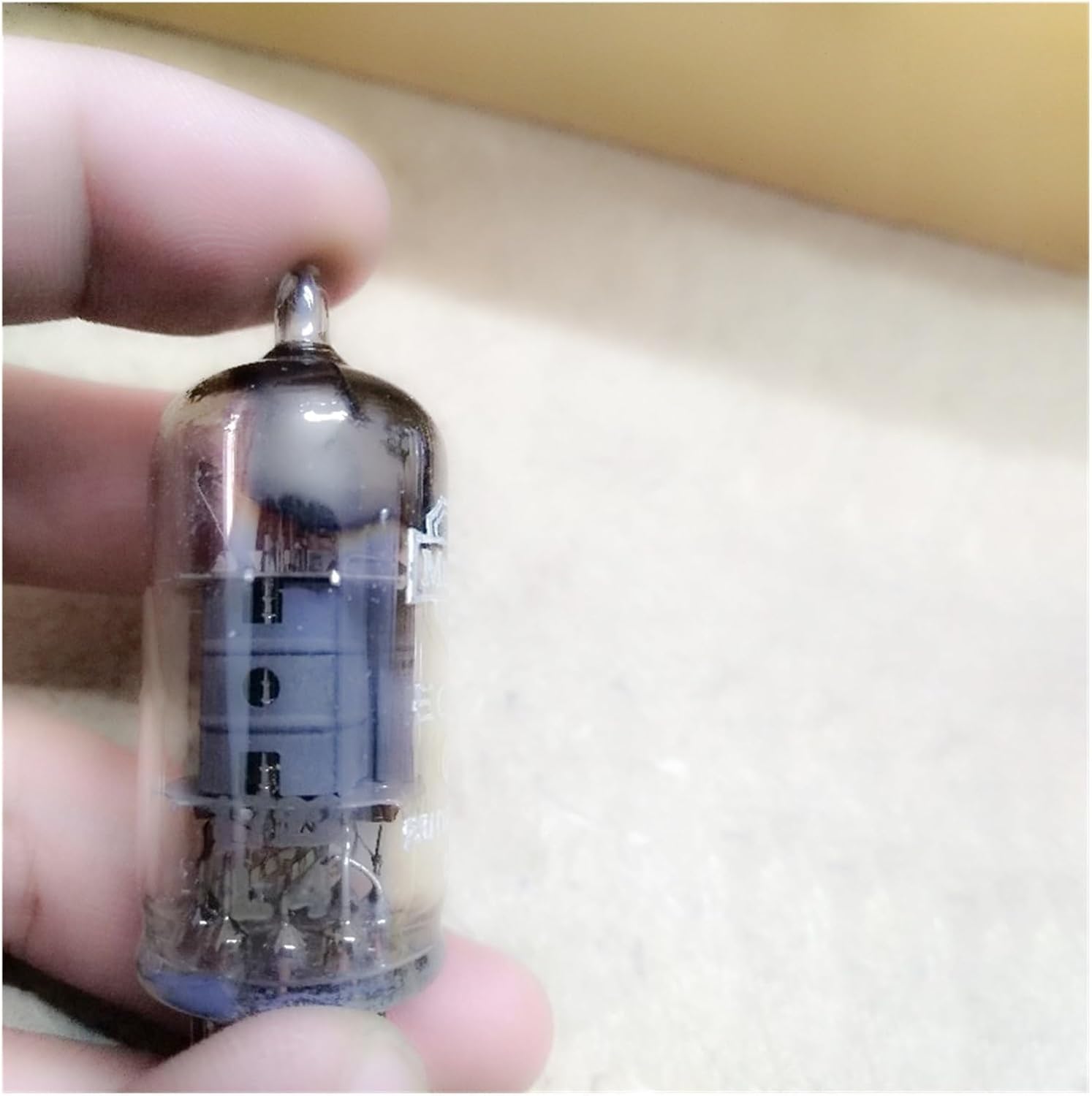 2 pcs New ECF80 Vacuum Tube Replaces 6F1 61N ECF801 ​​6BL8 Tube DIY Audio Amplifier