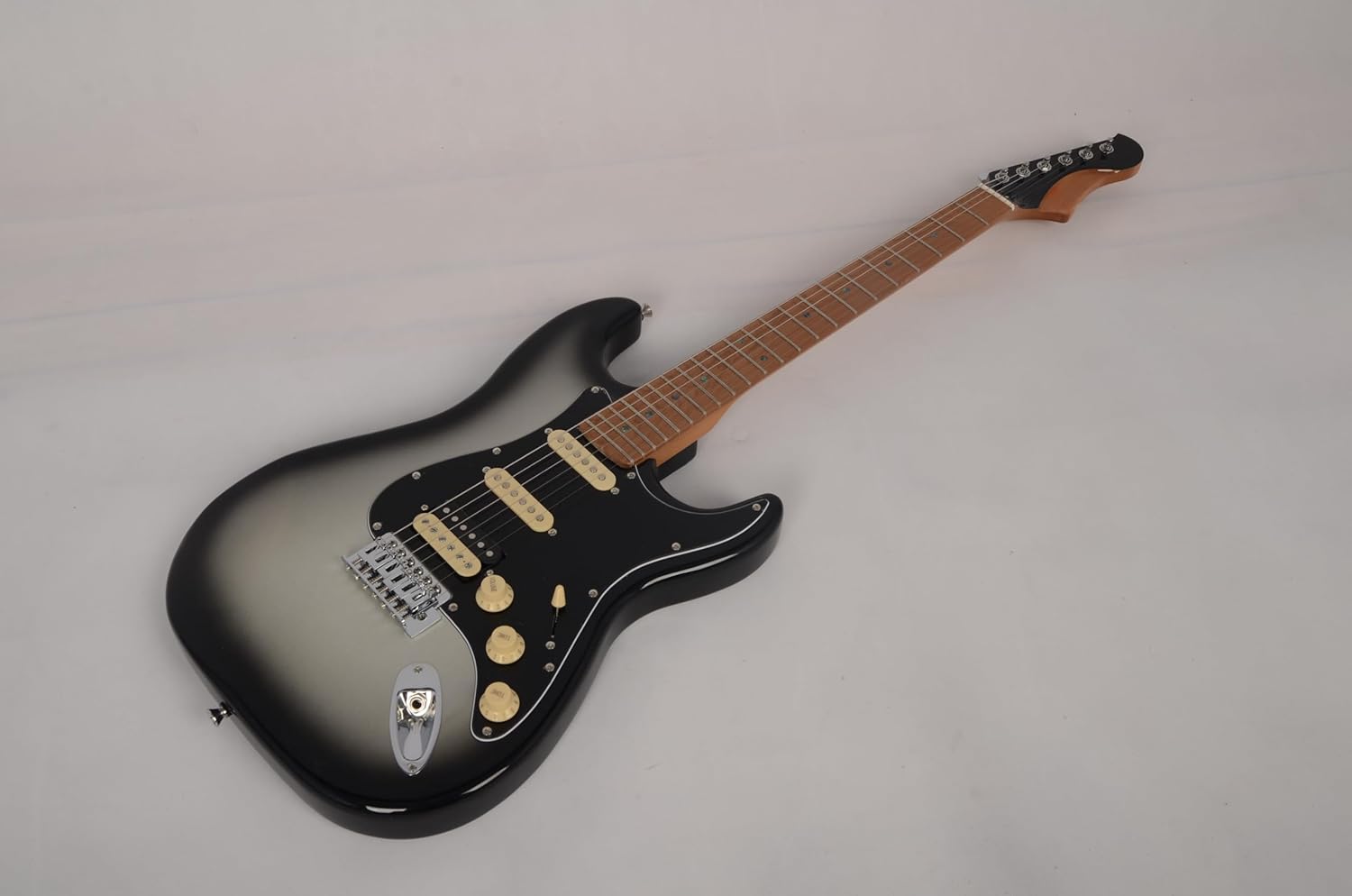 Full Size Solid Body Electric Guitar, ST Electric Guitar, Solid Body Electric Guitar, ST Series Phoenix Wood Body, Maple Neck and Plywood Fingerboard Accessories, Tools and Gig Bag