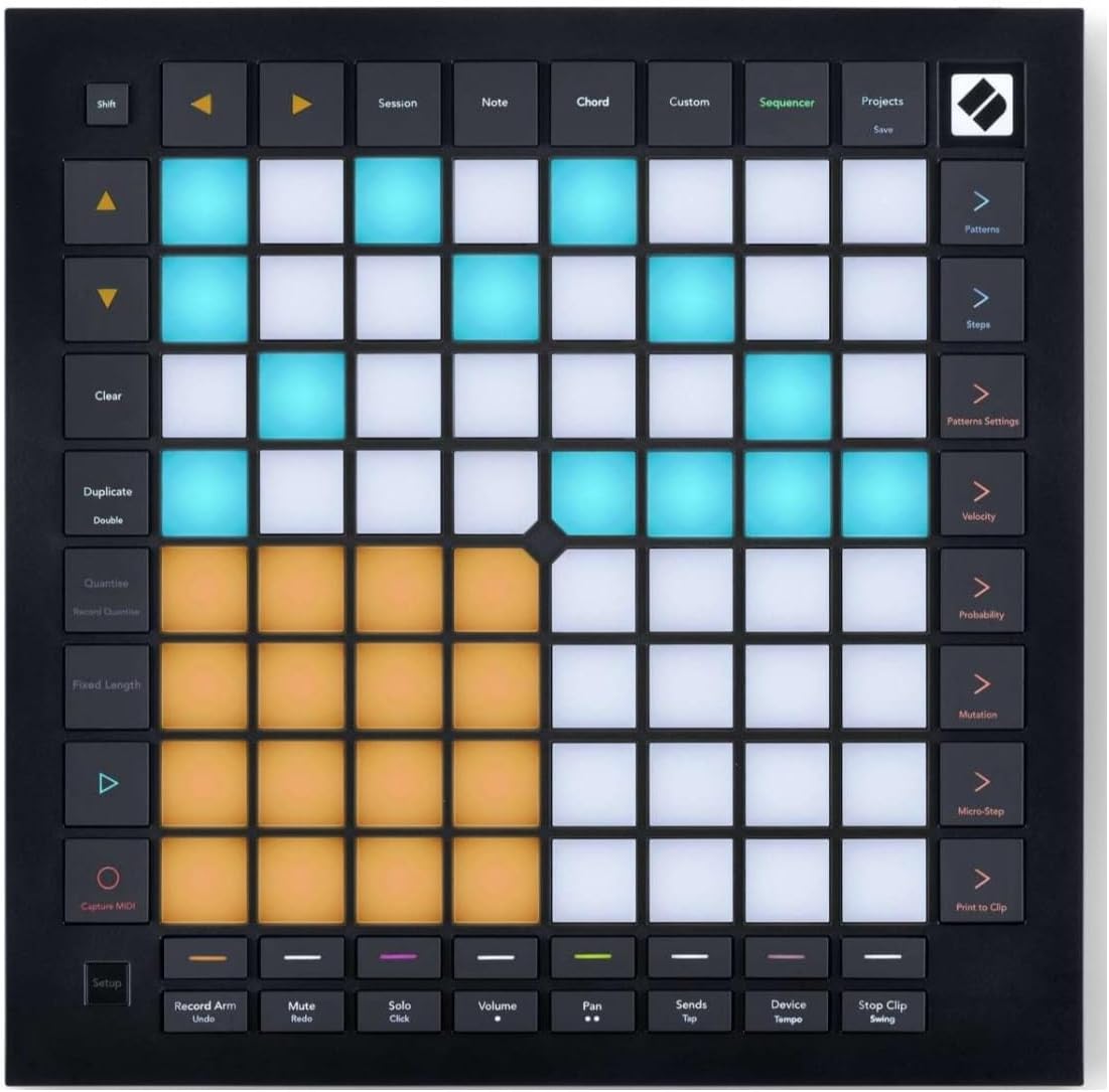 Novation Launchpad Pro MK3 USB MIDI Ableton Live Controller Bundle with 4-Port USB 3.0 Hub (2 Items)