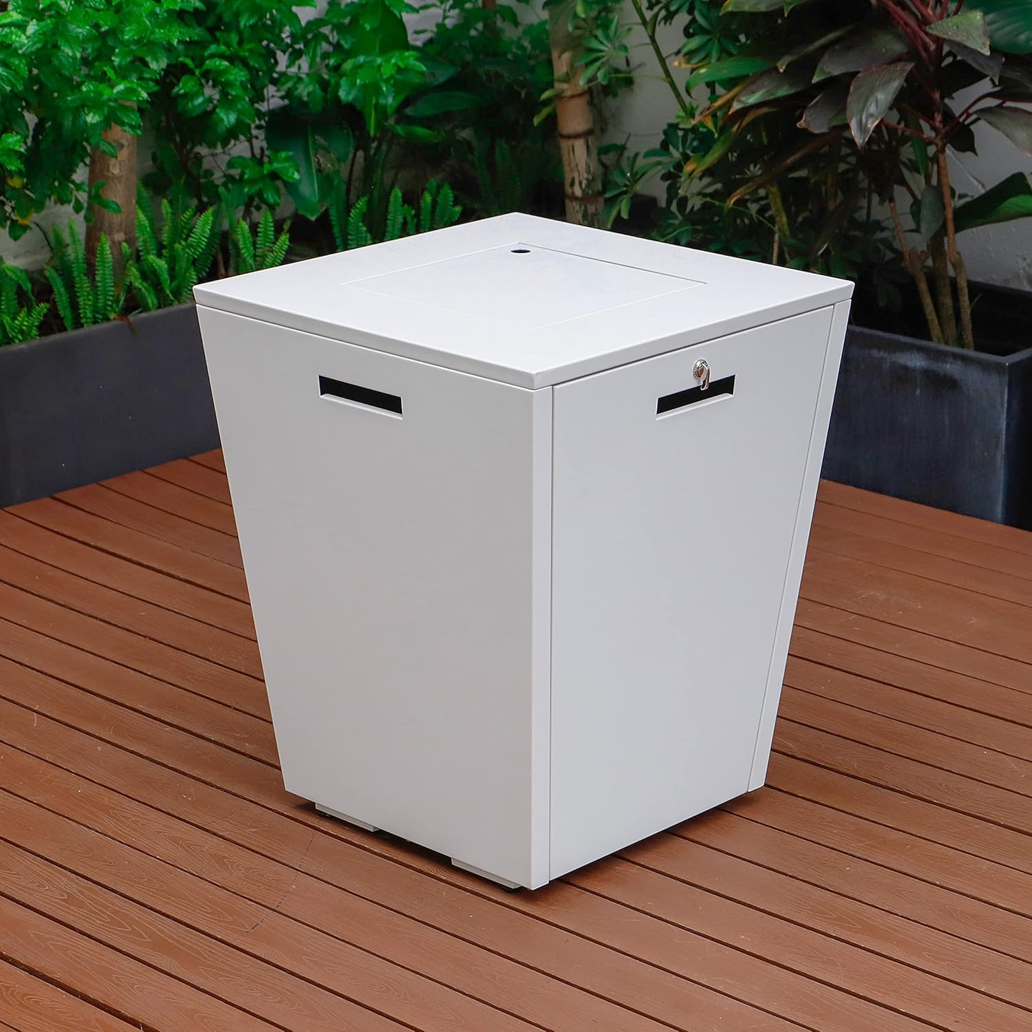 LeisureMod Chelsea 32