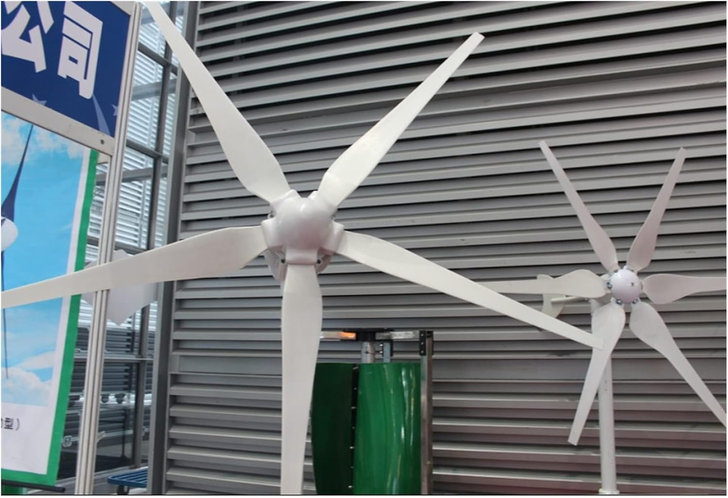 Industrial Wind Turbine Generator Wind Turbine 800w Can Meet The Small Power Consumption Household Wind and Solar Complement Solar and Wind Power Parts