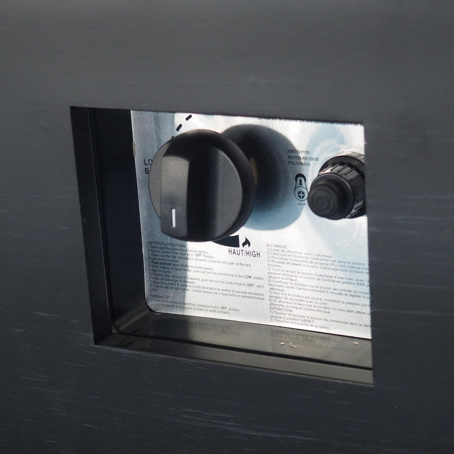 Premium 50,000 BTU Square Propane Fire Pit Table, 33