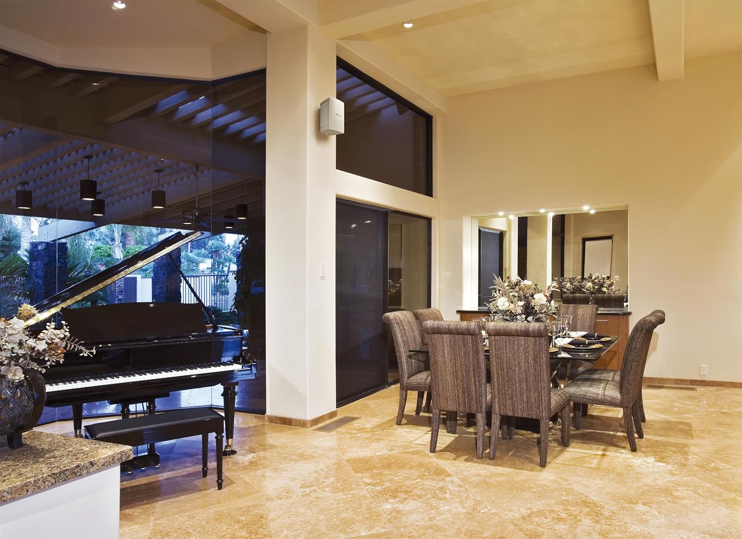 YAMAHA NS-AW194BL High-Performance All-Weather Speakers, Black