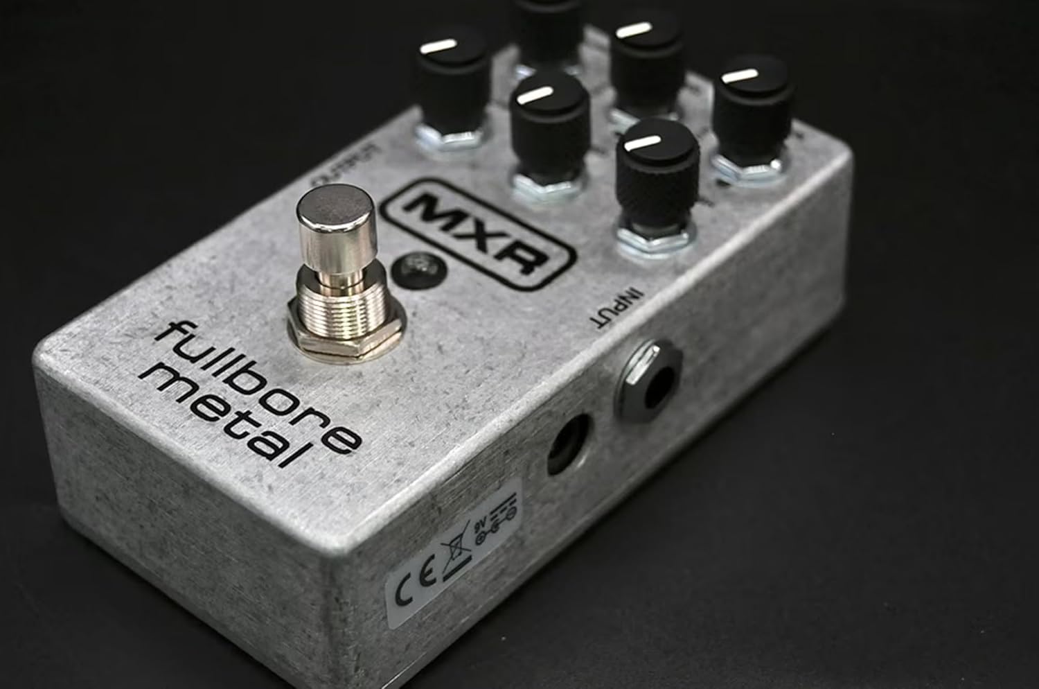 MXR M116 Fullbore Metal Distortion Pedal w/4 FREE Cables